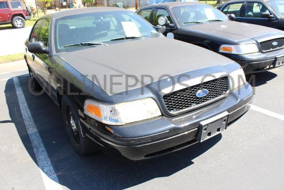 (1) 2009 Ford 4Dr Crown Victoria Vin #8194 (Needs To Be Towed)