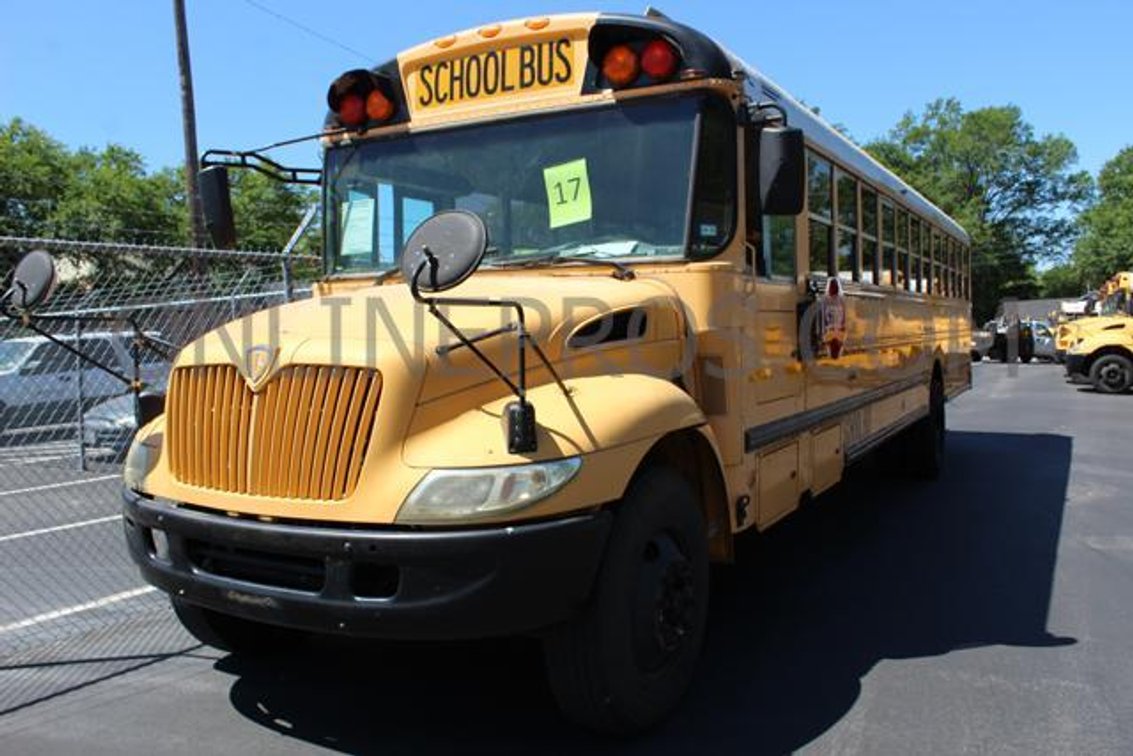 (1) 2007 International CE200 Vin #6263 (Needs To Be Towed)