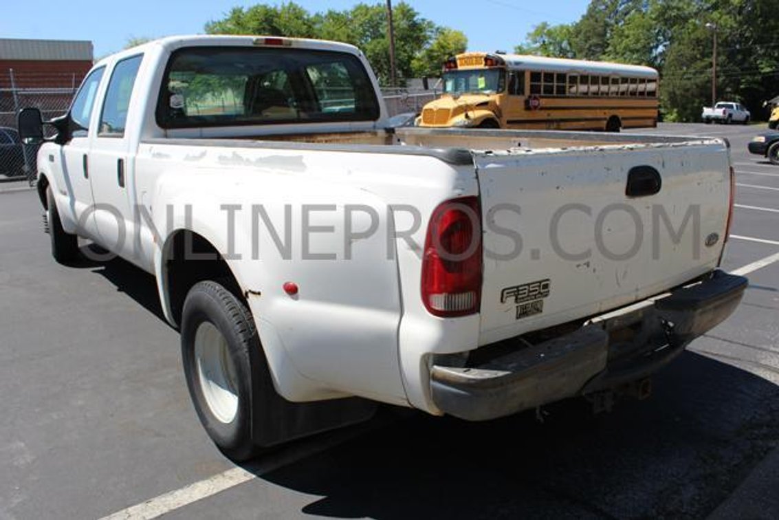 (1) 2003 Ford F350 Super Duty 4Dr Dually Vin #3150 (Needs To be Towed)