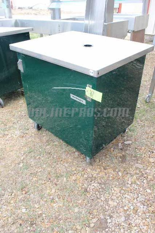 (1) Shelleyglass Metal Stand