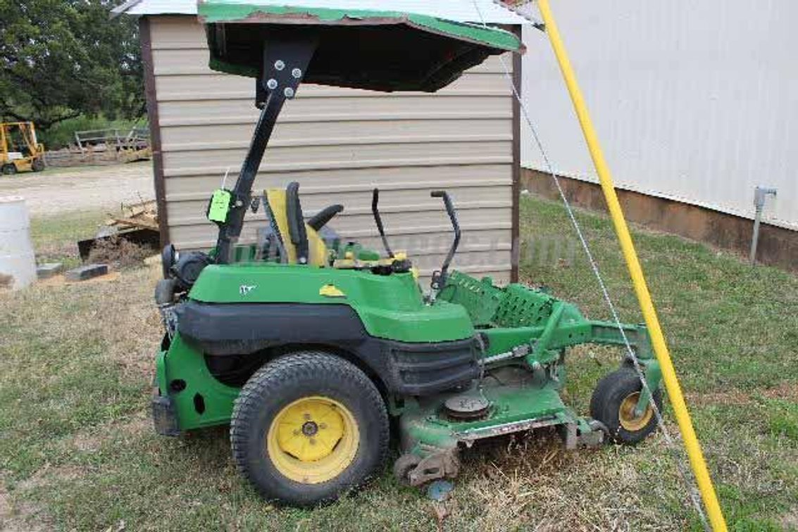 (1) John Deere Riding Mower