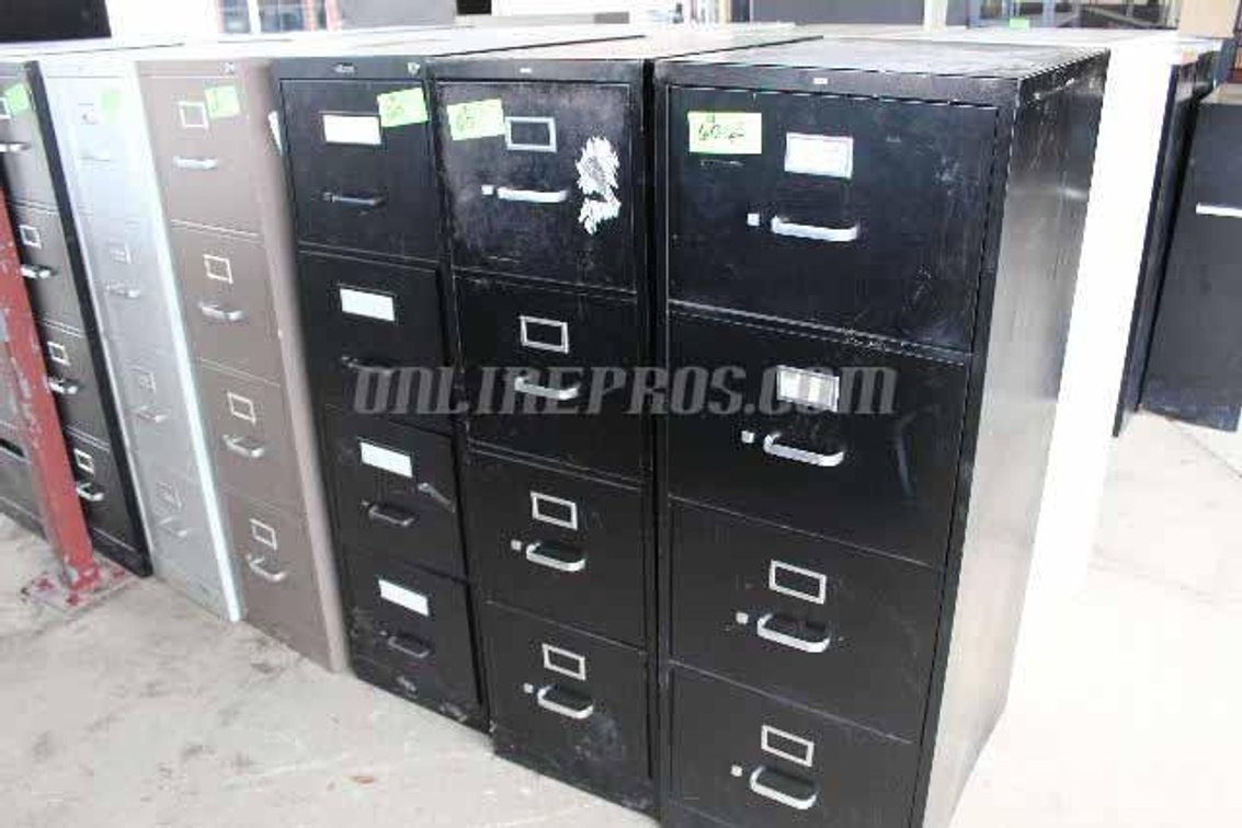 (Lot) File Cabinets