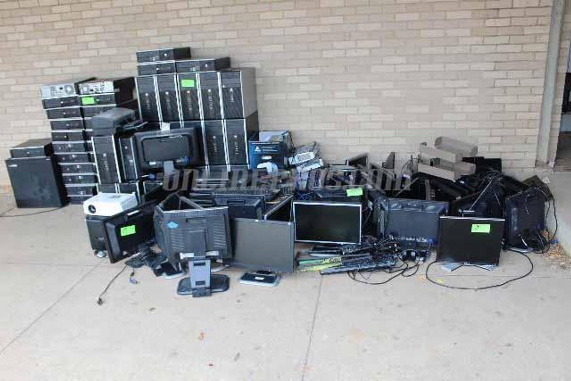 (Lot) Computer Equipment & Misc.