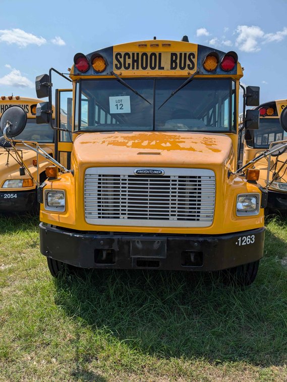 2007- Thomas 58 F565 Freightliner School Bus - Will Need to Be Towed