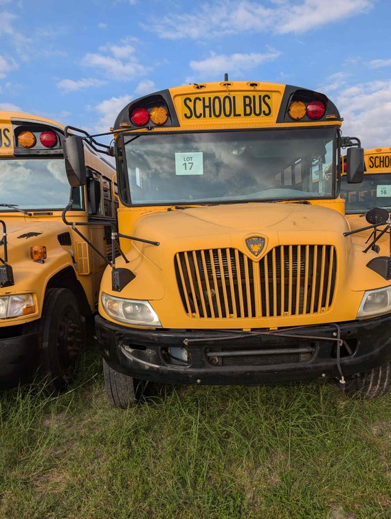 2006- 52CE SB - International School Bus- Will Need toBe Towed