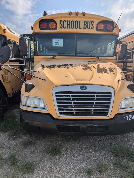 2009-  Blue Bird 63 BB CV 33I05 -School Bus - Will Need to Be Towed
