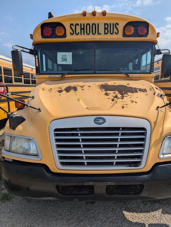 2009-  Blue Bird 63 BB CV 33I05 -School Bus - Will Need to Be Towed