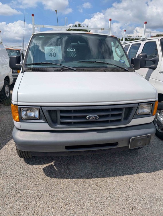 2006- Ford E250 Econoline  Cargo Van 