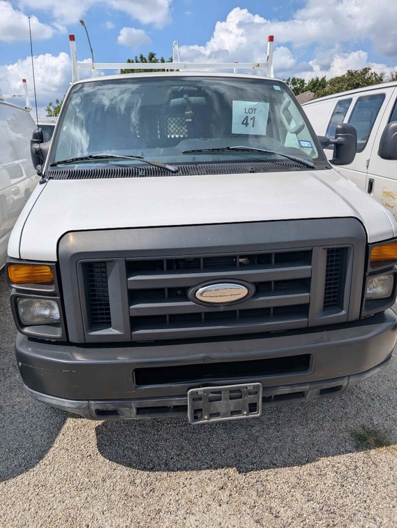2010- Ford E250 Econoline  Cargo Van 