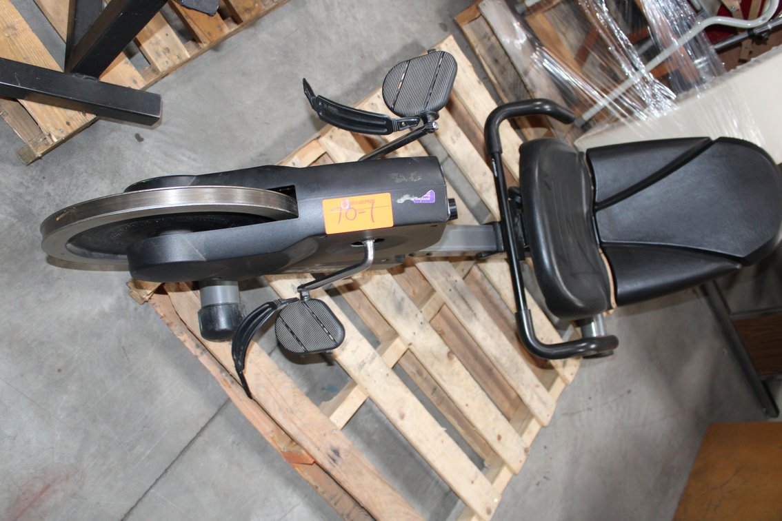 Incubent Bike and Incline Bench