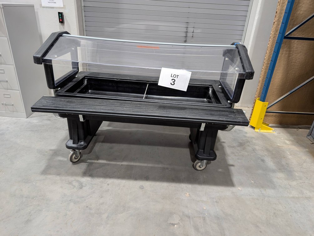 Cambro Salad Bar with Sneeze Guard