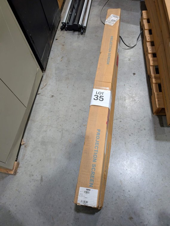 Projector Screens 