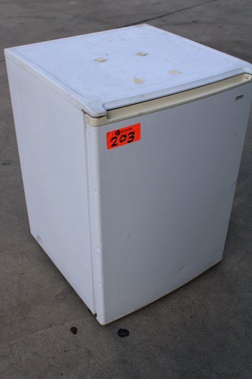 Compact Refrigerator