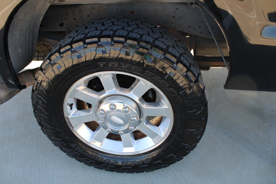 Image for 2010 Ford F250 Lariat Super Duty 4x4 Crew Cab Pickup (Seller: Lemons Auctioneers Company Truck) - Tomball, TX 77377
