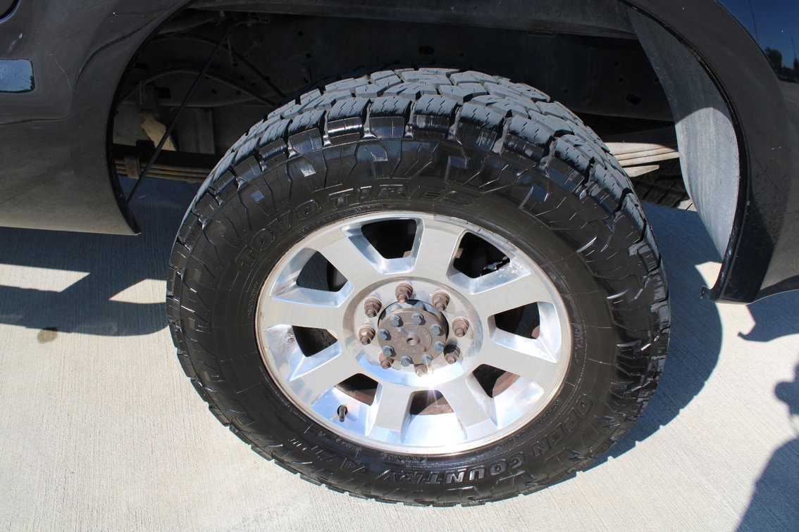 Image for 2010 Ford F250 Lariat Super Duty 4x4 Crew Cab Pickup (Seller: Lemons Auctioneers Company Truck) - Tomball, TX 77377