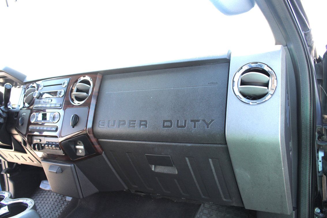 Image for 2010 Ford F250 Lariat Super Duty 4x4 Crew Cab Pickup (Seller: Lemons Auctioneers Company Truck) - Tomball, TX 77377