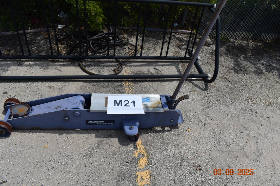 3.5 Ton Floor Jack