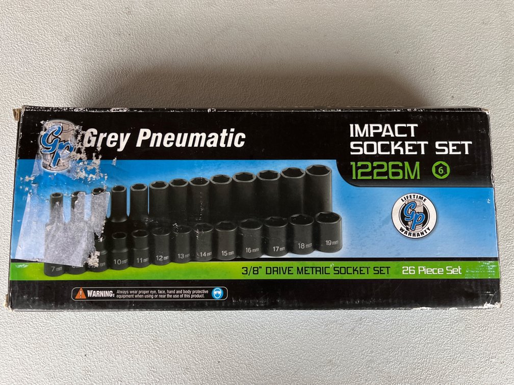 Grey Pneumatic Impact Socket Set