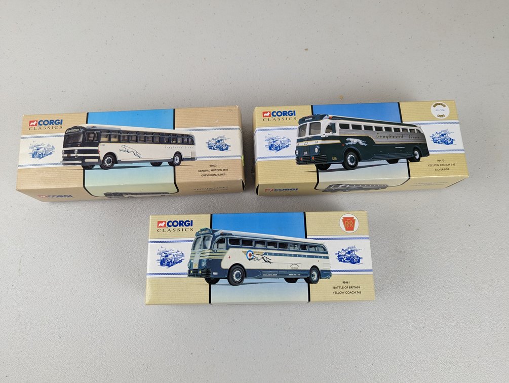 (3) Greyhound Corgi Classics Buses