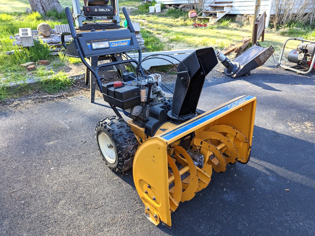 Cub Cadet 1030E Snow Blower