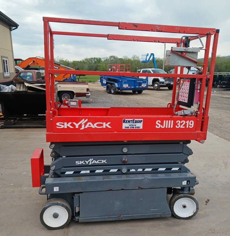 2018 Skyjack SJ3219 Electric Scissor Lift