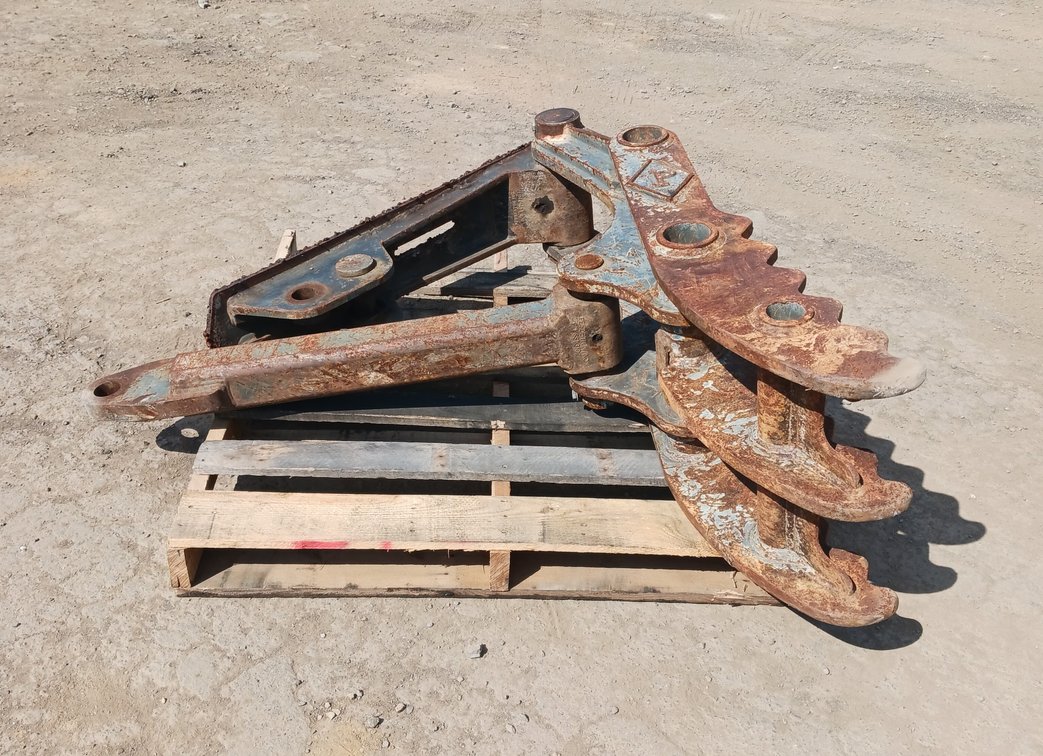 Pemberton Thumb For 135 John Deere Excavator