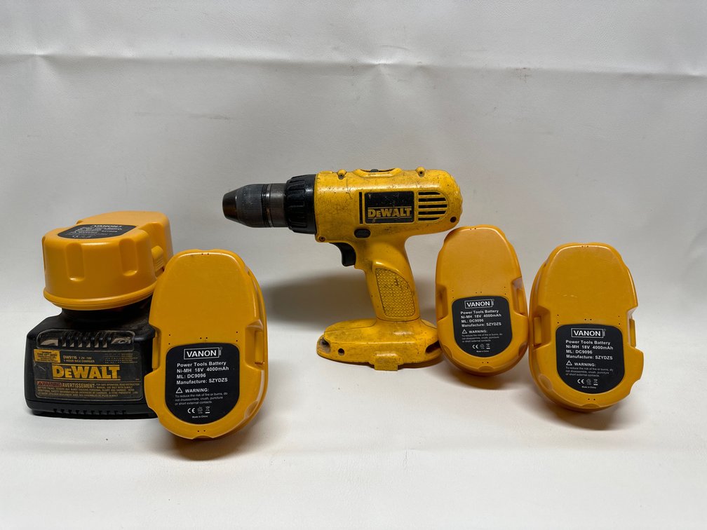 DeWalt 1/2” cordless Drill/Driver 