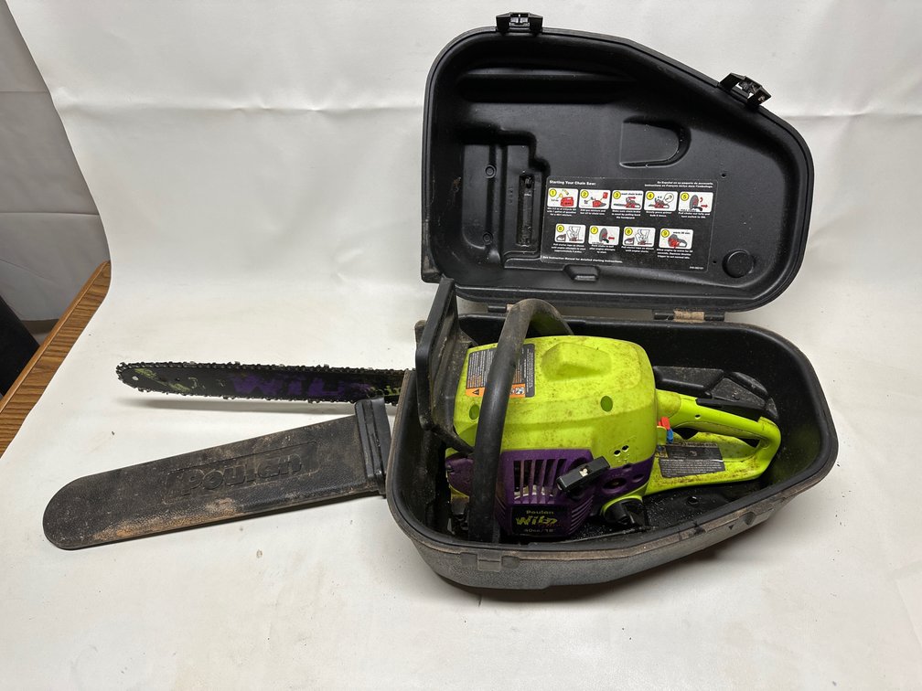 Poulan Wild Thing 18" Chainsaw with Case 