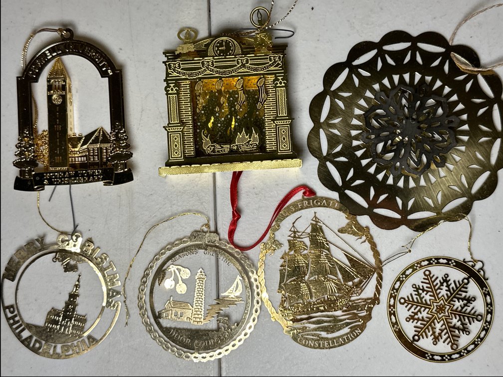 American Travel Souvenir Christmas Ornaments. 
