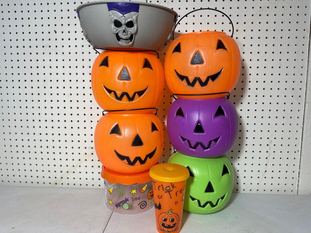Halloween Trick or Treat Pails and Plasticware 
