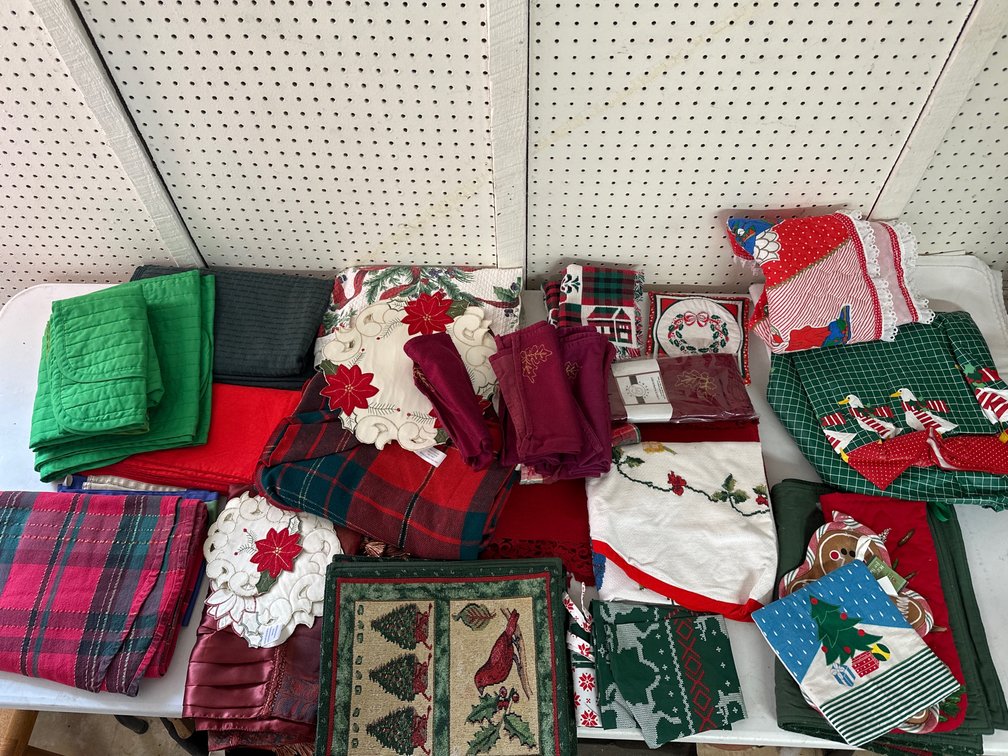 Assorted Christmas Linens 