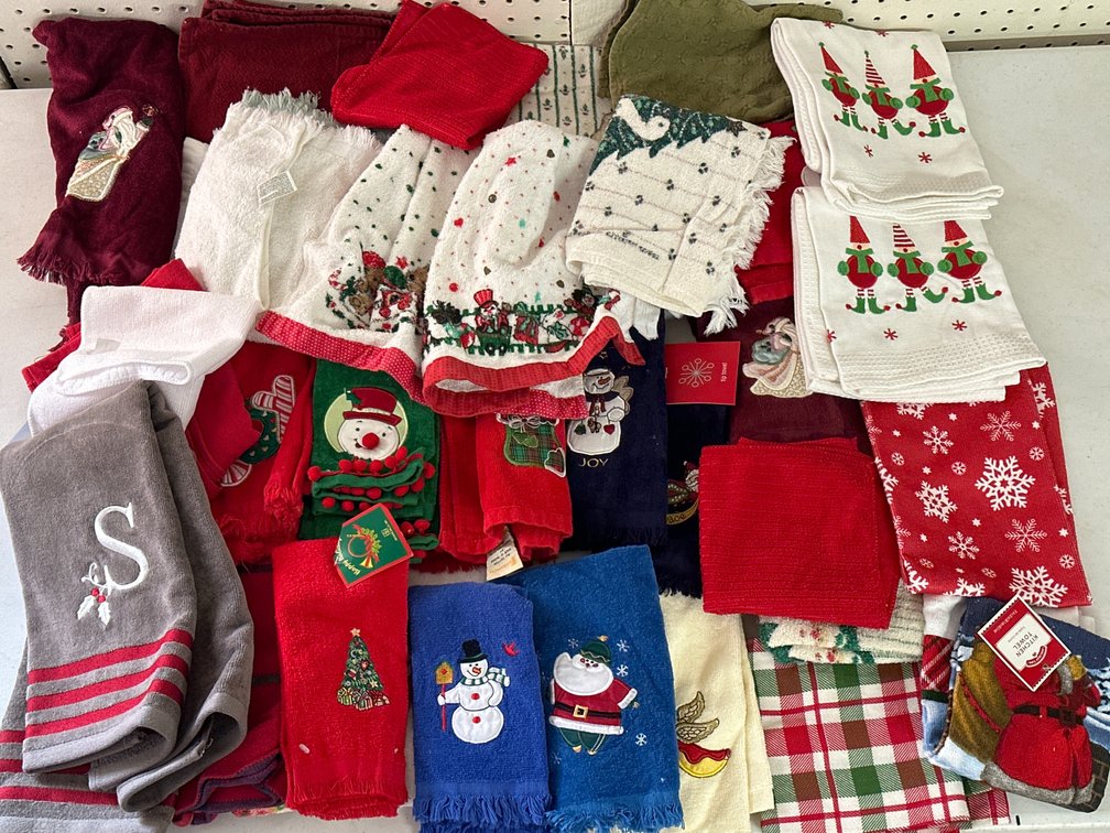Assorted Decorative Christmas Kitchen and Bath Towels 