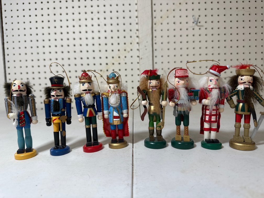 Bombay Company Set of 8 Wood Nutcrackers 