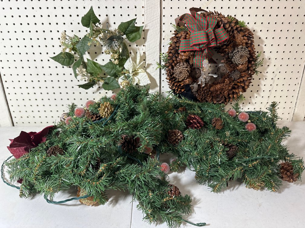 Pinecone and Artificial Greenery Wreaths and Door Garland Swag 