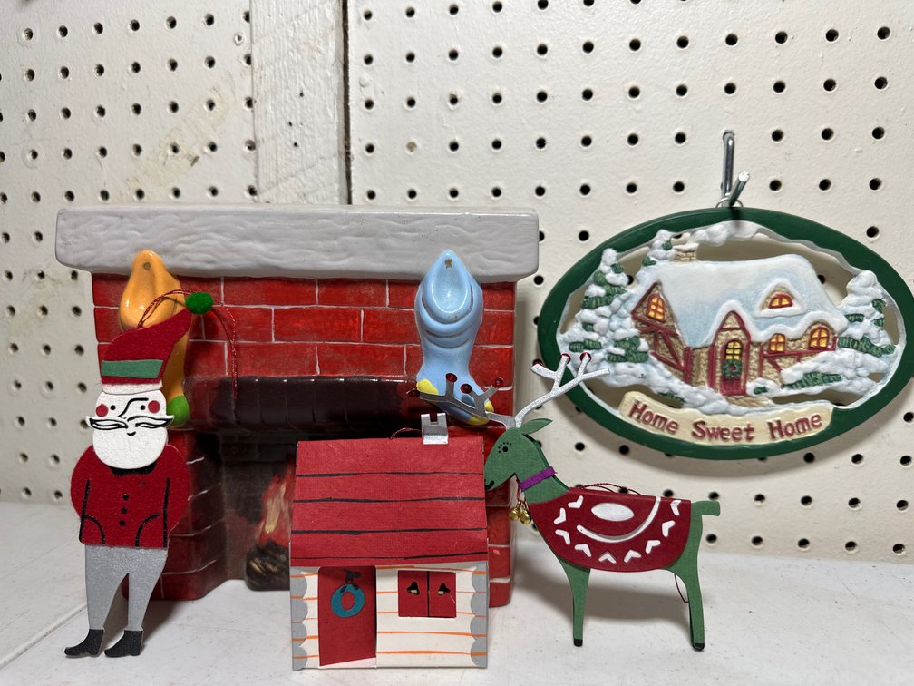 Ceramic Fireplace Figure and Home Sweet Home Plaque 