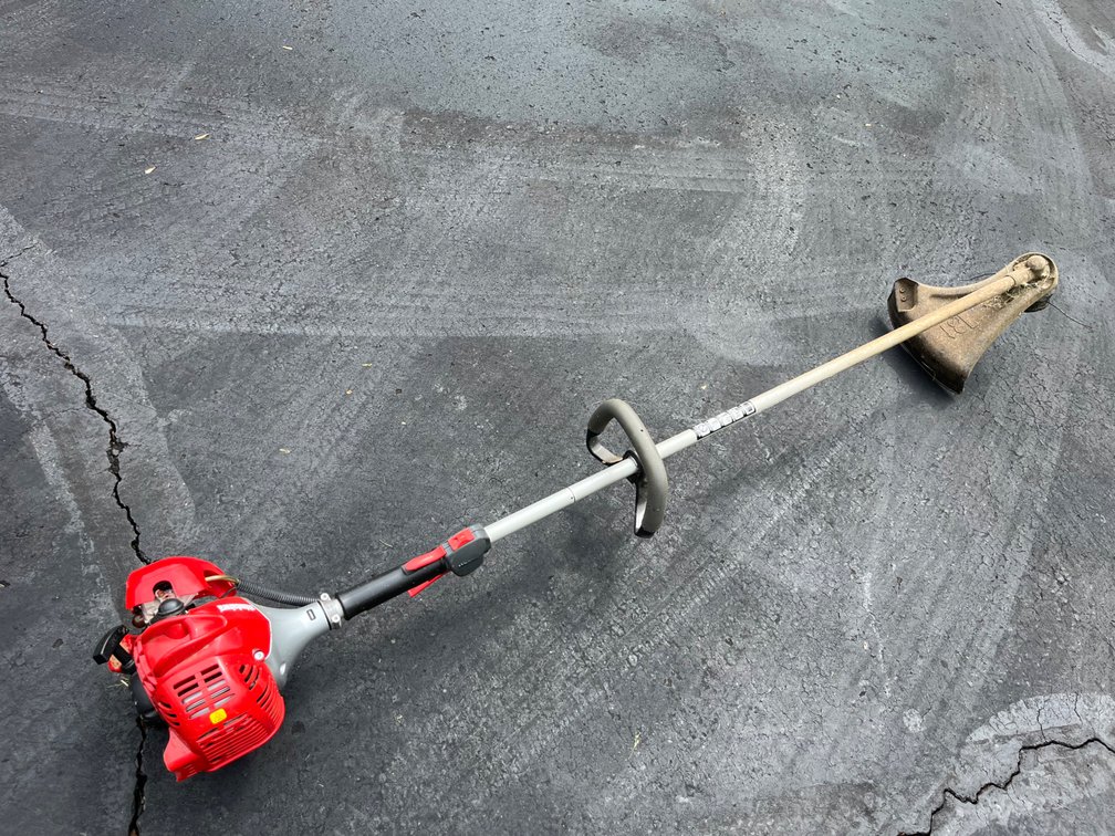 Shindaiwa T235 Weed Trimmer