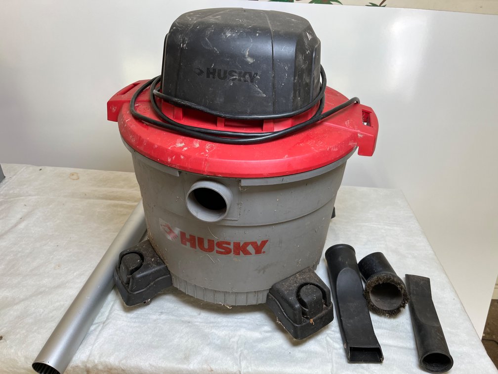 Husky 9 Gallon Shop Vac