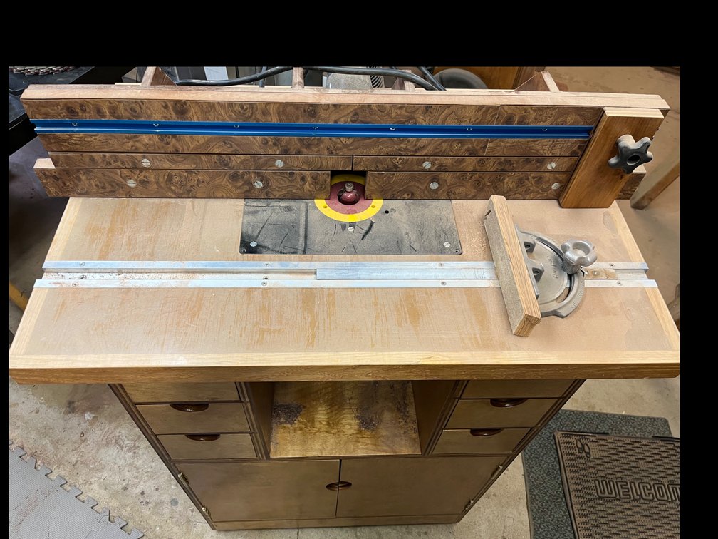 Dewalt 618 Router with Table