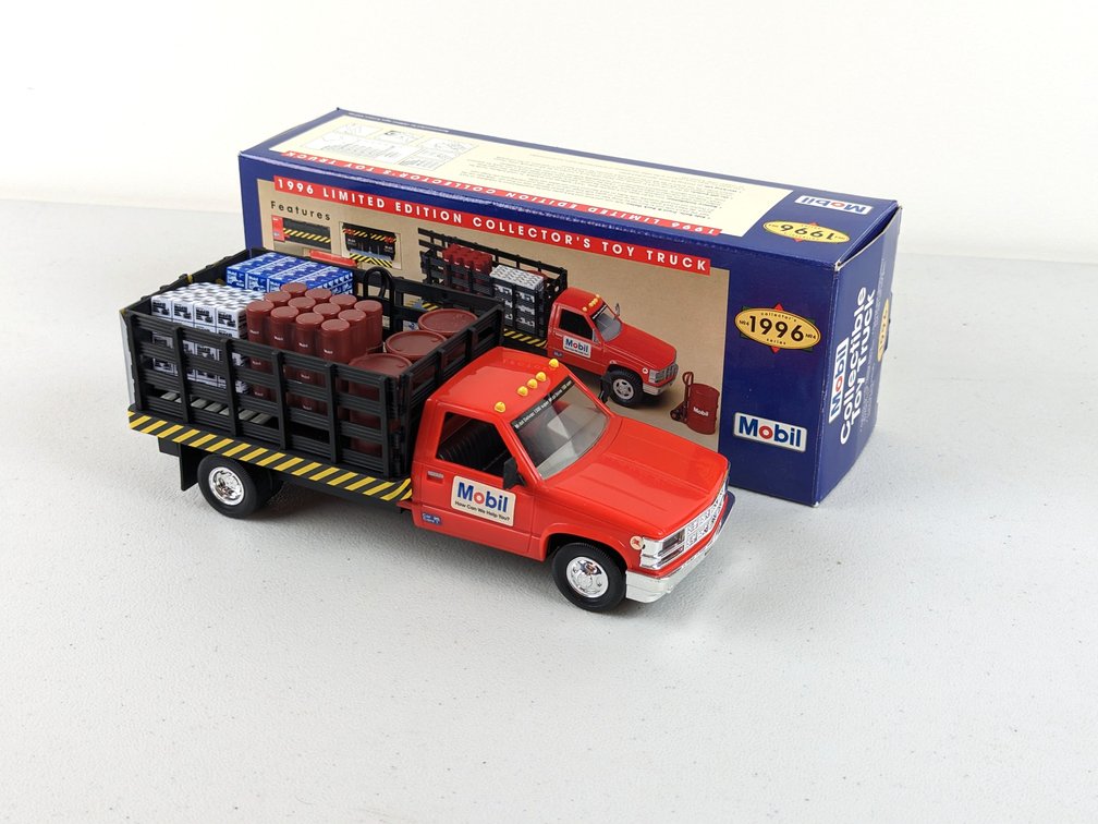1996 Mobil Delivery Truck