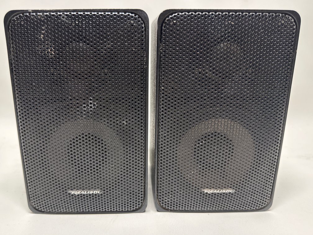 Realistic Minimus-7 Metal Cabinet Speaker System