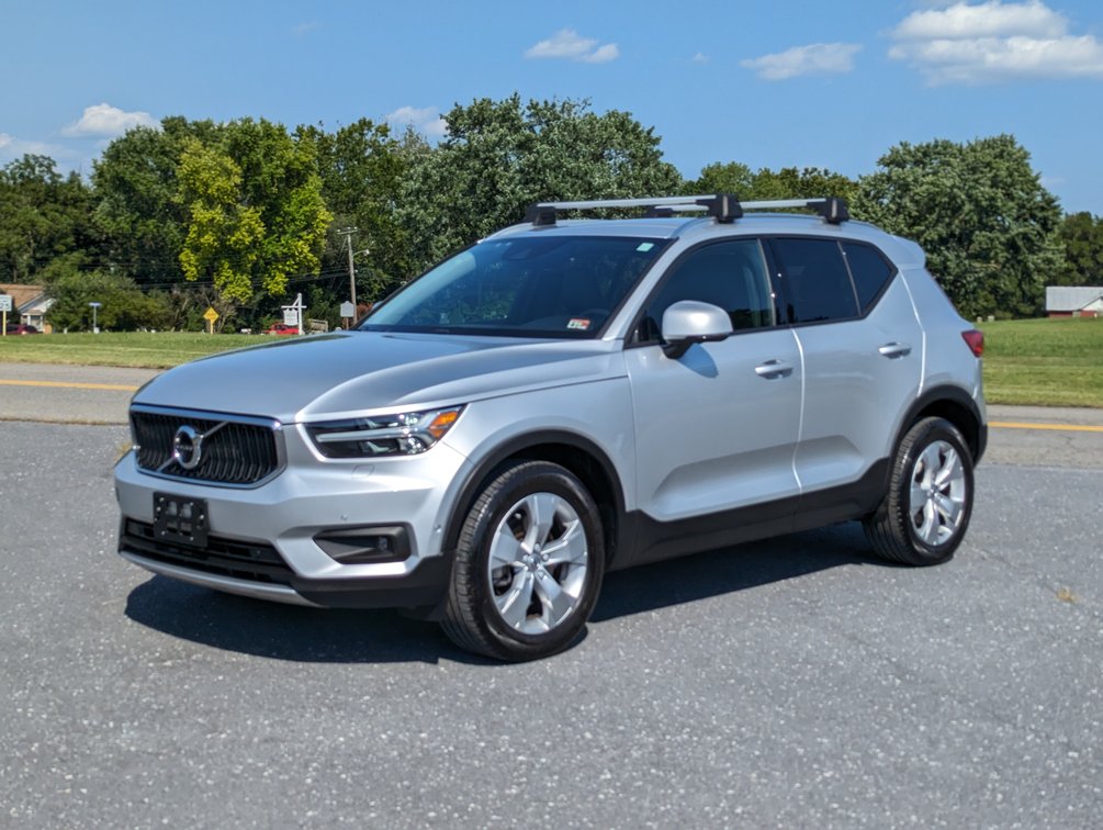 2019 Volvo XC40 T4 Momentum 