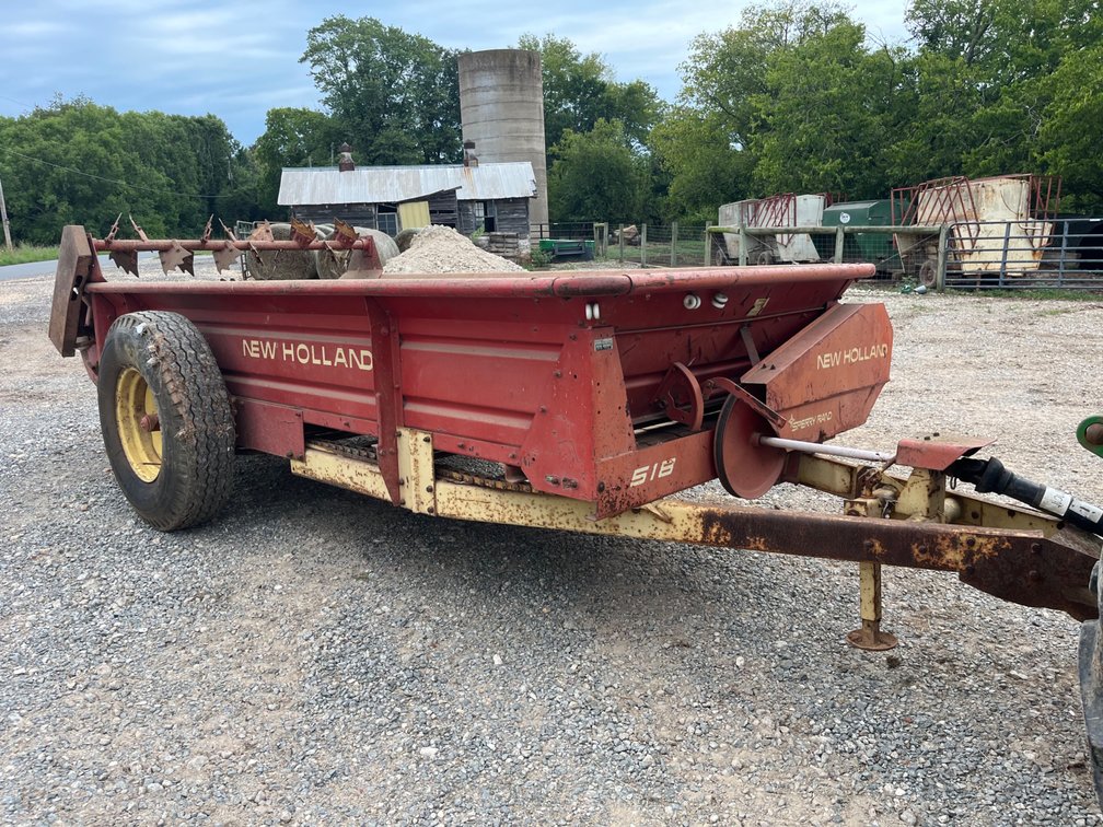 New Holland 518 Manure Spreader