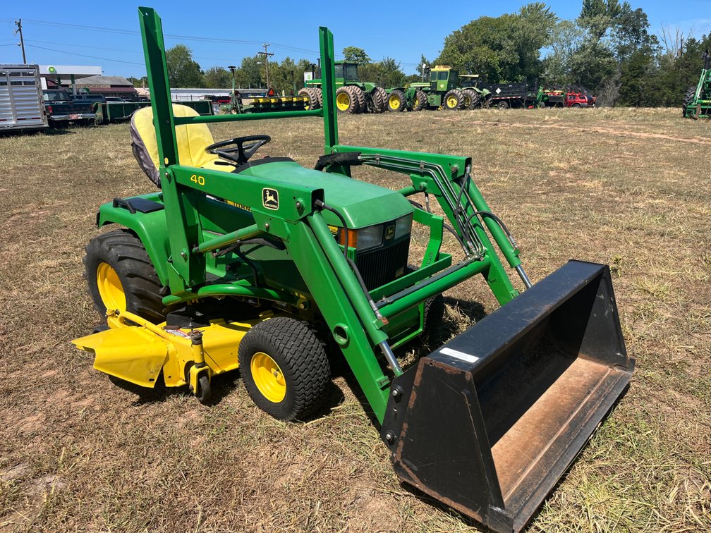 John Deere 455 Tractor with Loader