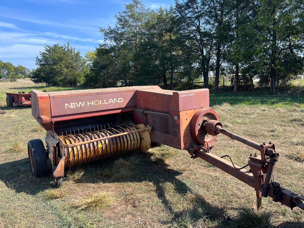 New Holland 311 Square Baler