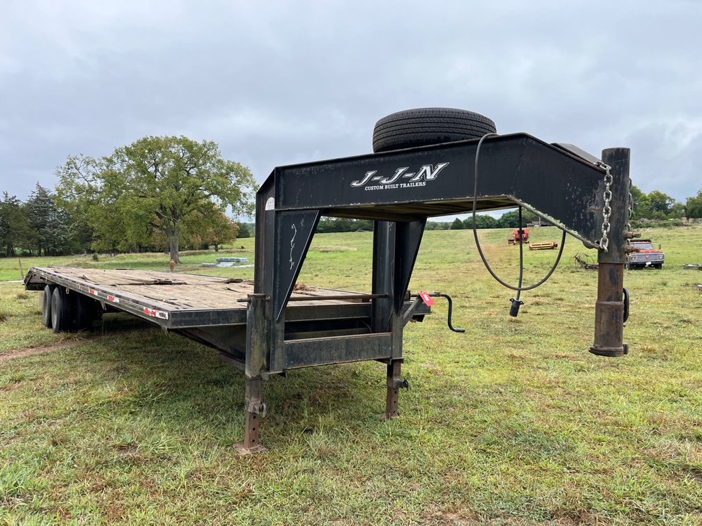 2005 J-J-N Flatbed Trailer 