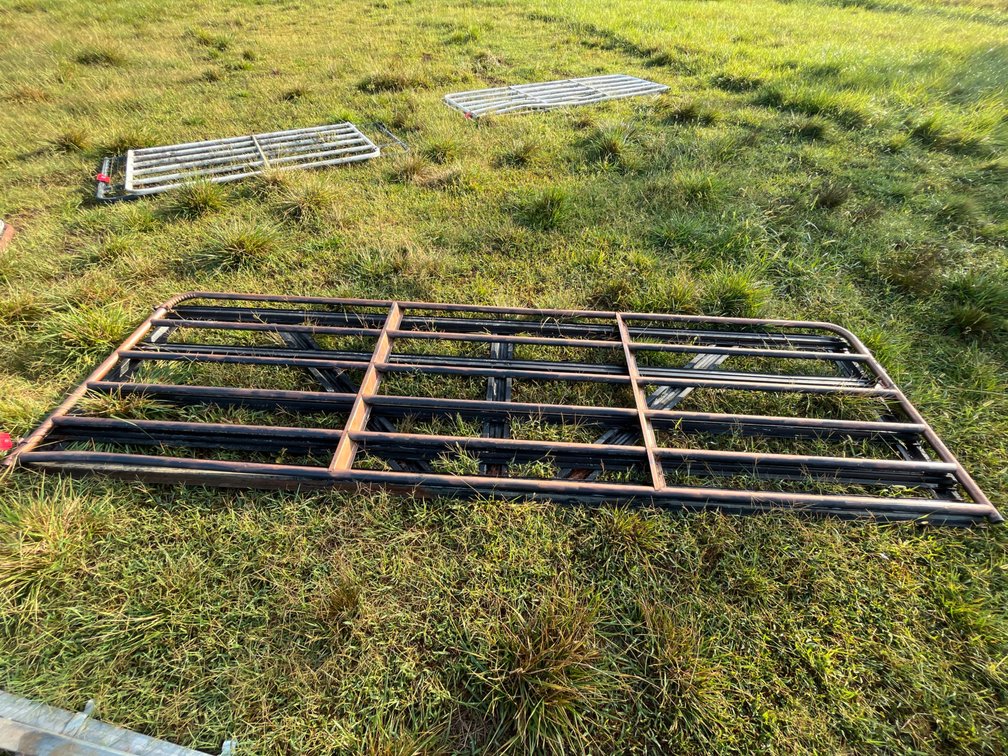 (2) 14’ Gates