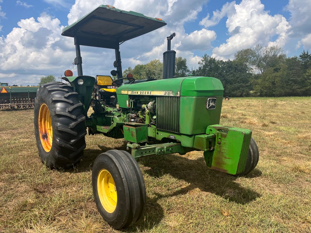 John Deere 2640 Tractor 