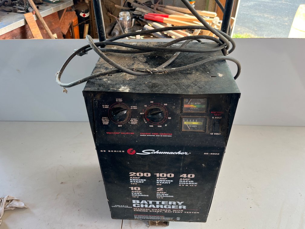 Schumacher SE-4022 Elec Battery Charger 