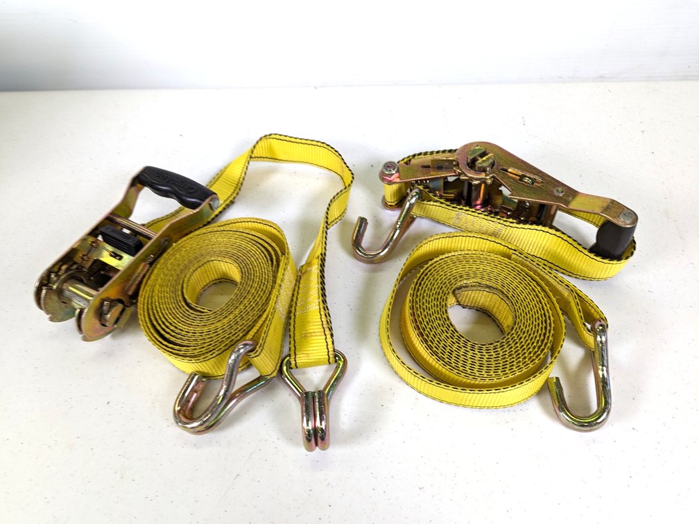 Two Rachet Straps
