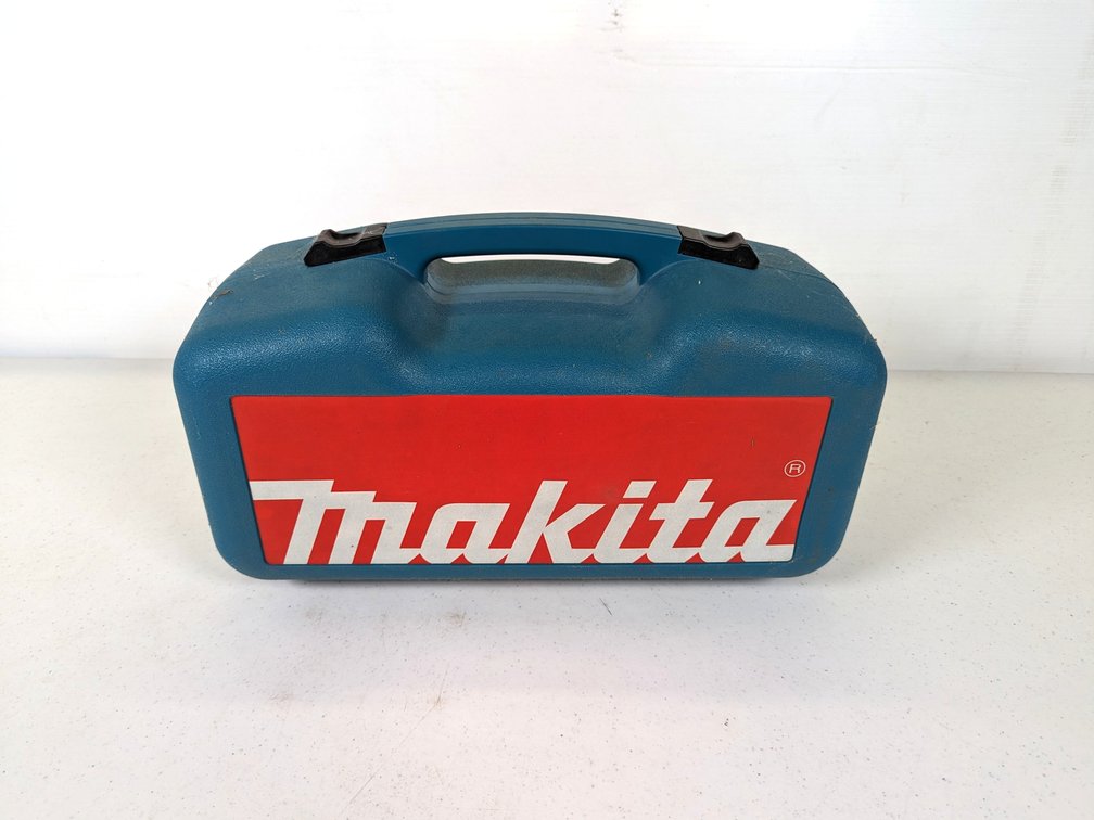 Makita 5" Sander